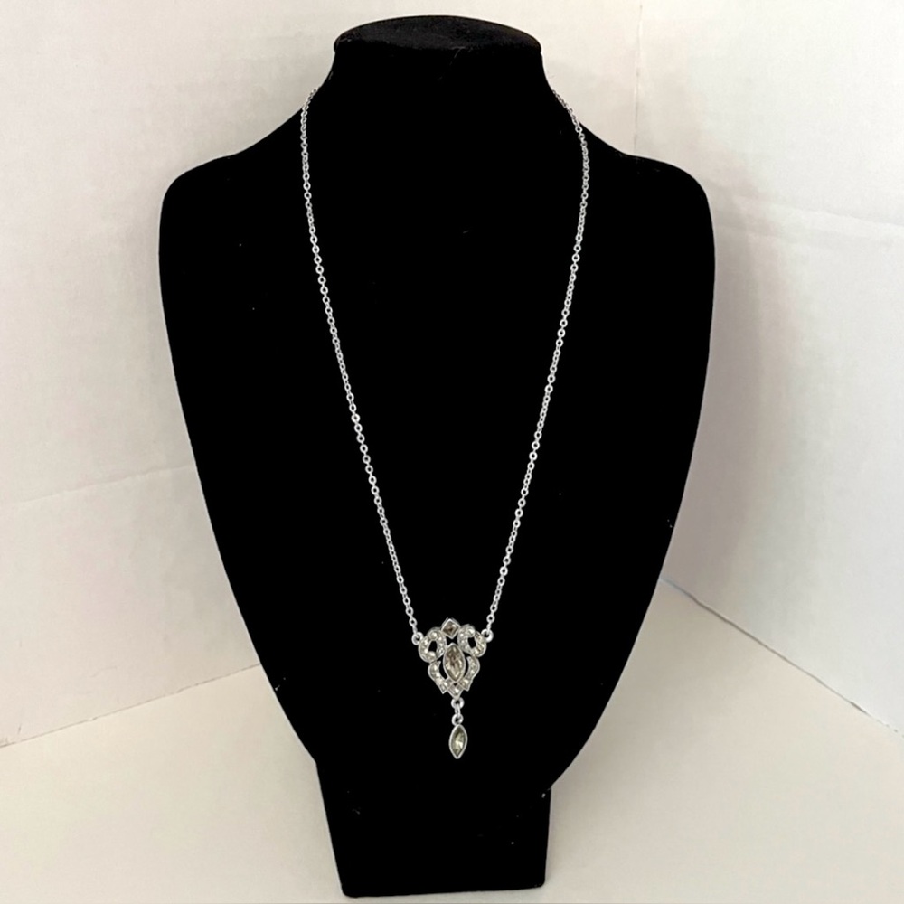 NWOT Elegant Vintage Y- Drop Teardrop Crystal Silver Tone Necklace